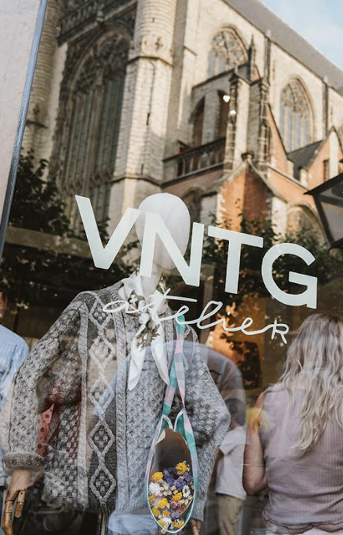 VNTG’s flagship store opened its doors in 2015 with the mission of sharing with people that fashion doesn’t need to be fast to be exciting. Over the past 10 years our team of friends and family has had the pleasure of bonding with our loyal customer base over a love of both Mother Nature and individual style at an affordable price.