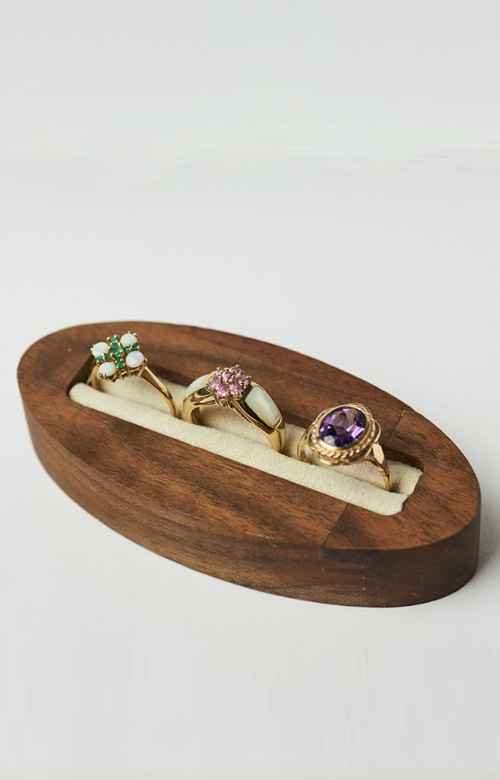 In addition to our beautiful clothing range, VNTG Atelier is also home to a selection of real gold vintage and antique jewelry, each item of which was hand selected by our owner from across Europe and the UK. Ranging from 9 to 19 karats, our collection contains necklaces, pendants, and a wide variety of rings. Whether you prefer sapphires or rubies, pearls or jade, delicate or bold, we’re sure that there is a piece of unique jewelry in our store which would be perfectly at home with you. Not sure what you like, or want some more information regarding treating yourself or your loved one? Purchasing a lifetime piece of jewelry can be a tricky decision, so at VNTG Atelier we’re here for you! Feel free to fill in our question form (here) or get started with our sizing guide (here). Wishing you a golden shopping experience!